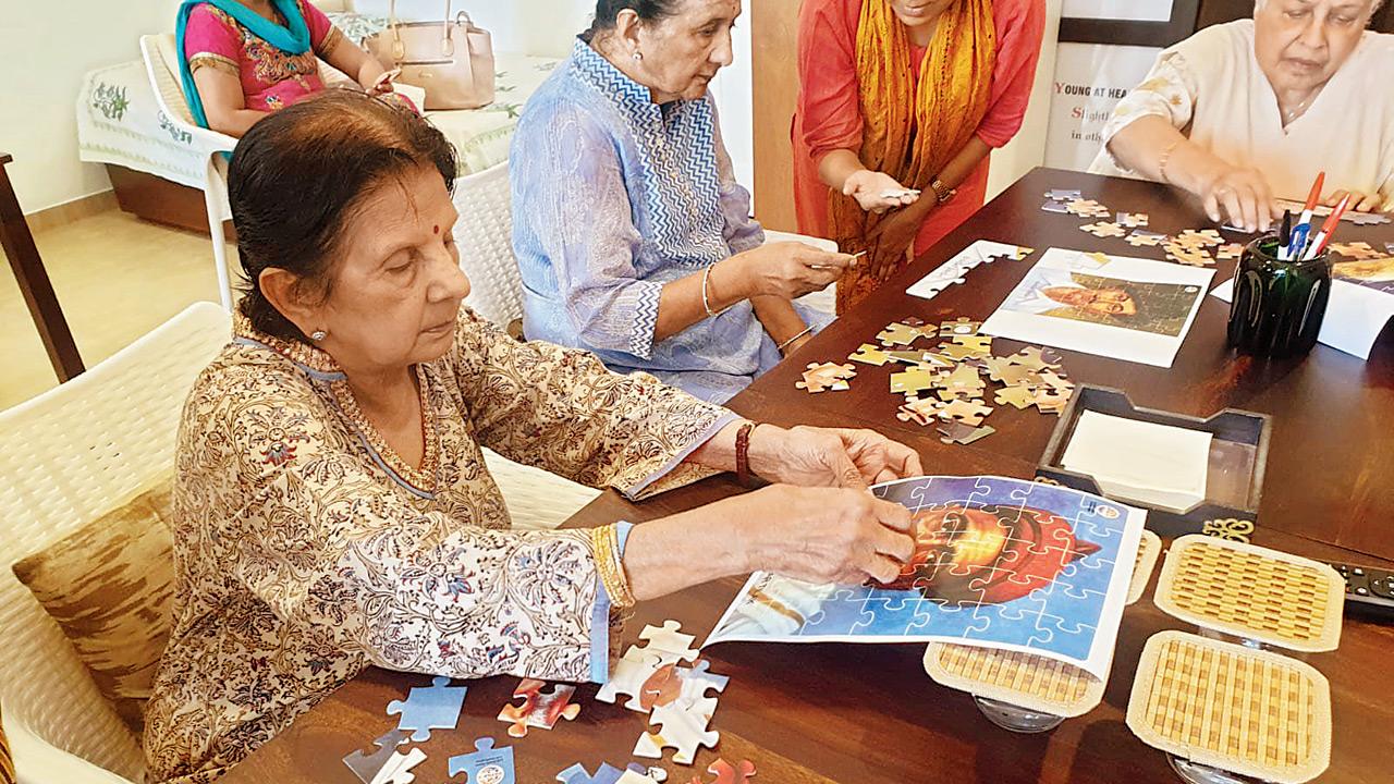 A puzzle session. PIC COURTESY/ECHOING HEALTHY AGEING