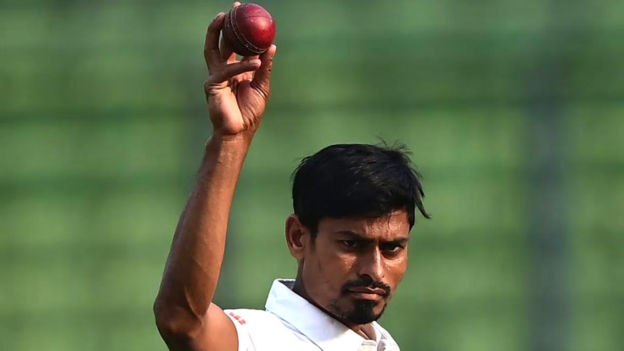 Taijul Islam takes 5 wickets for Bangladesh to trigger Zim collapse on first day