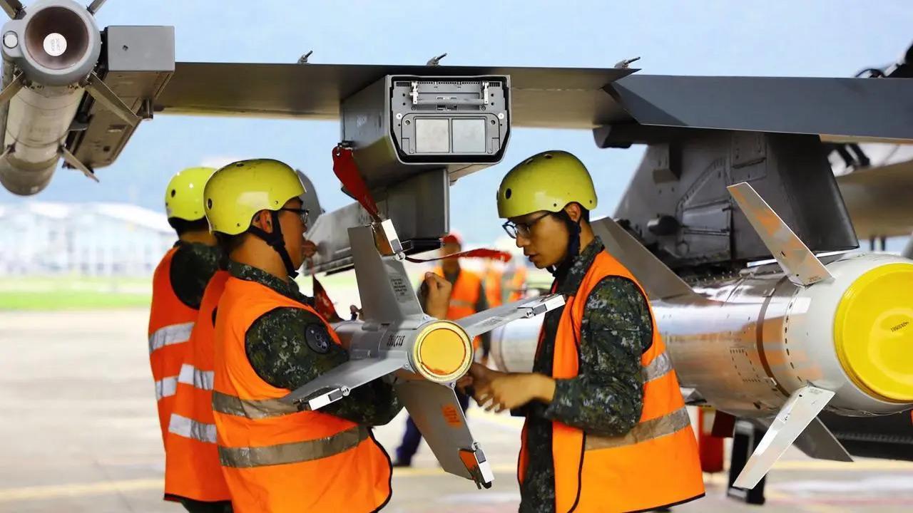 Taiwan detects 25 Chinese aircraft sorties, six naval vessels near its territory