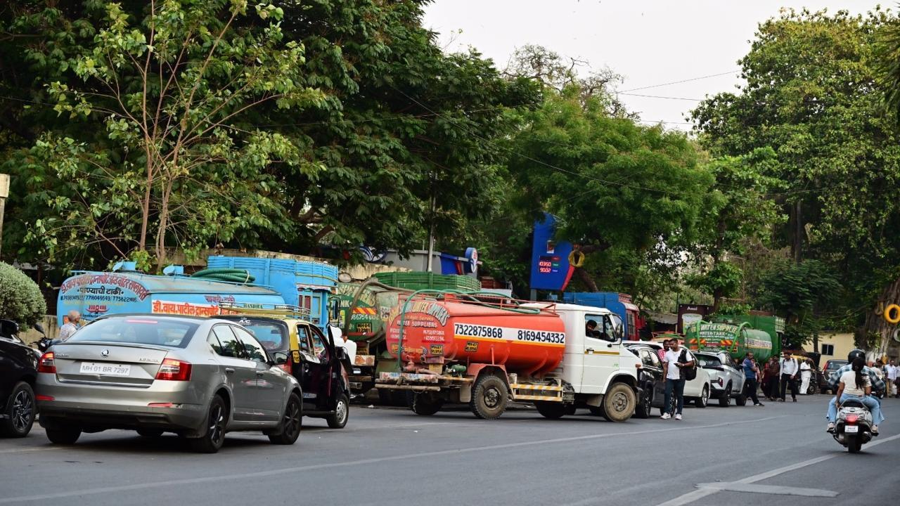 Water tankers parked outside the filling station near Metro Cinema in Mumbai. Pic/Shadab Khan