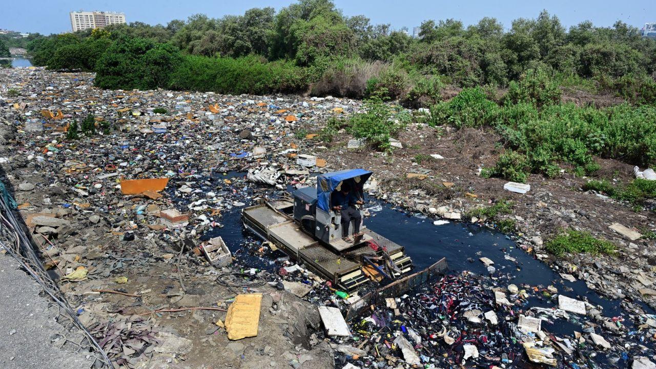  According to a BMC official, citizens can now see desilting work on the https://swd.mcgm.gov.in/wms2025  link