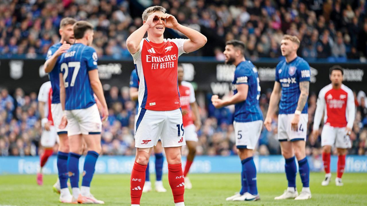 Arsenal play party poopers