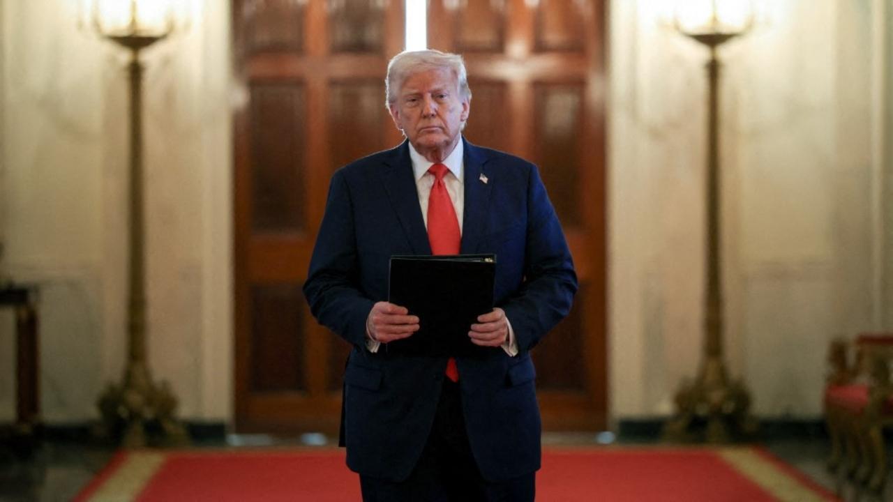 Trump says he wants to give money, flight tickets to immigrants who self-deport