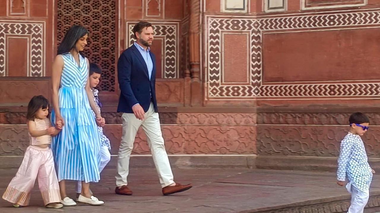 Their visit to the 17th-century monument was part of a wider itinerary that included notable cultural and symbolic engagements across the country