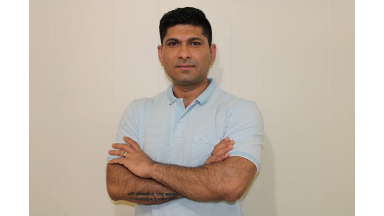 Innovating with Data in Healthcare Systems: Expertise in RDBMS and Data Analysis by Vivek Yadav