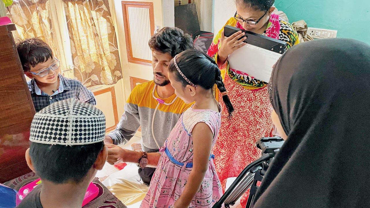 The feature film was shot in the in Sodagar ni Pol area in Kalupur, Ahmedabad, and was created on the ethos of portraying the everyday life of a low-income Muslim family