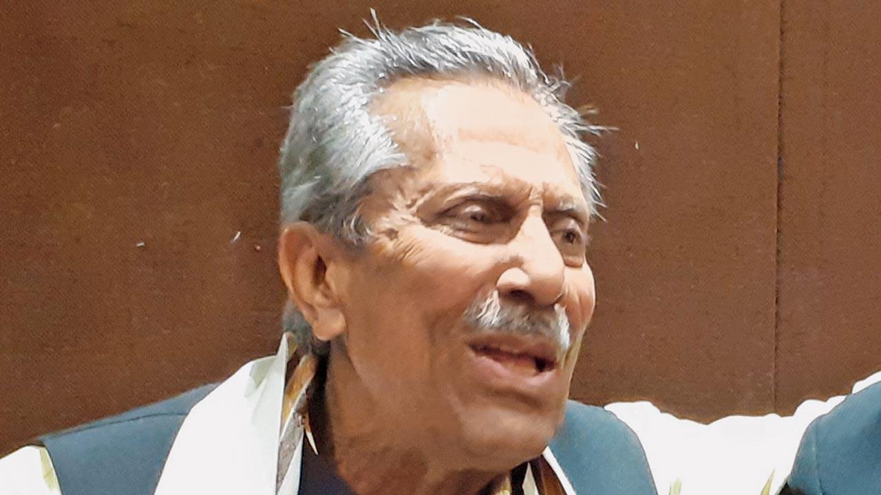'Either Babar has ego issue or is too shy in seeking help': Zaheer Abbas