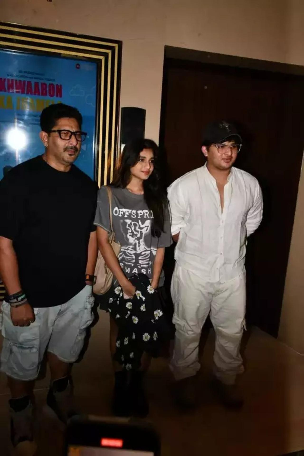 One of the rare occasions when Zeke and Zene posed with their father Arshad Warsi for the paparazzi as they stepped out for a movie screening