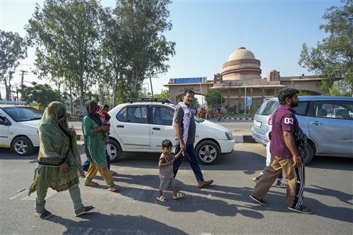 Samreen, a Pakistani woman who arrived in India on a short-term visa and subsequently married, shared her concern about being forced to leave without her long-term visa being processed. Another woman, Ira, who has lived in Delhi for over a decade and holds a NORI visa, said the decision unfairly punishes families with deep ties to India.