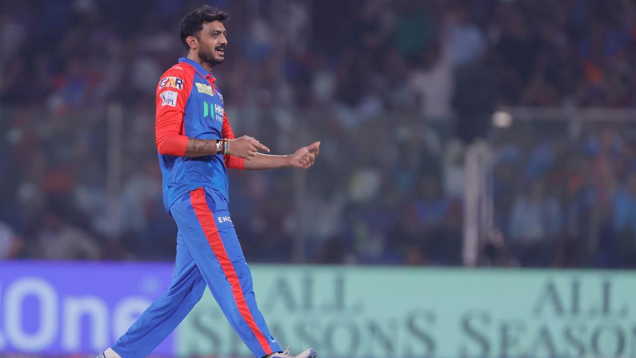 Delhi’s spin duo, Axar Patel and the young Vipraj Nigam, also played key roles in pegging back the KKR innings. Axar showcased his experience, picking up two wickets for just 27 runs in his quota, applying pressure in the middle overs
