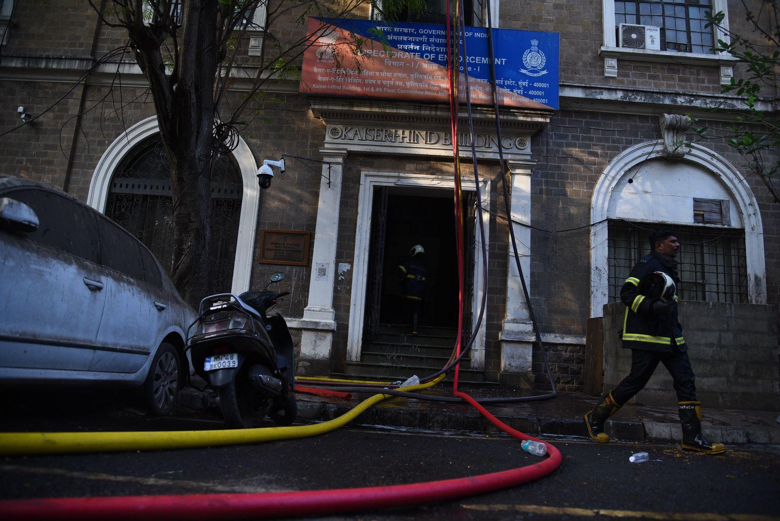 Obstructions, such as furniture stock stored in common passageways and balconies, hampered firefighting efforts. Smoke was heavily logged on the fourth floor, complicating the situation.
 