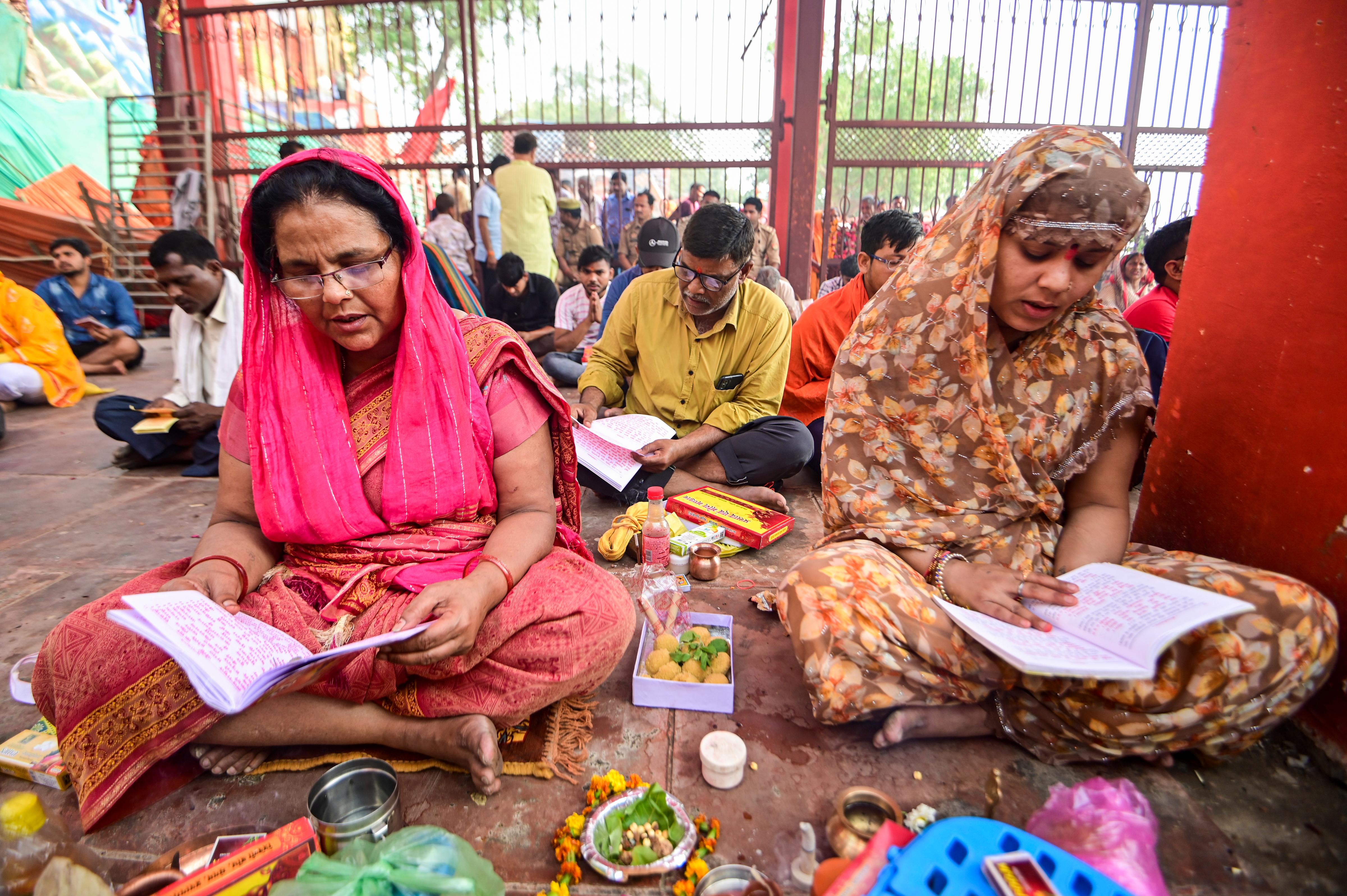 On the occasion of Hanuman Jayanti, devotees go to the Hanuman temple, offer sindoor (red vermilion) to Lord Hanuman, read Sunderkand Path, and pray to Lord Hanuman.