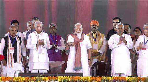 Additional trains were inaugurated between Pipra and Saharsa, and between Saharsa and Samastipur. Several key railway lines and bridges were inaugurated, including the Supaul-Pipra and Hasanpur-Bithan rail lines, and two-lane rail overbridges in Chapra and Bagaha.