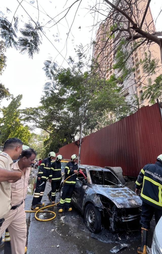 Fire breaks out at car in Mumbai`s Colaba