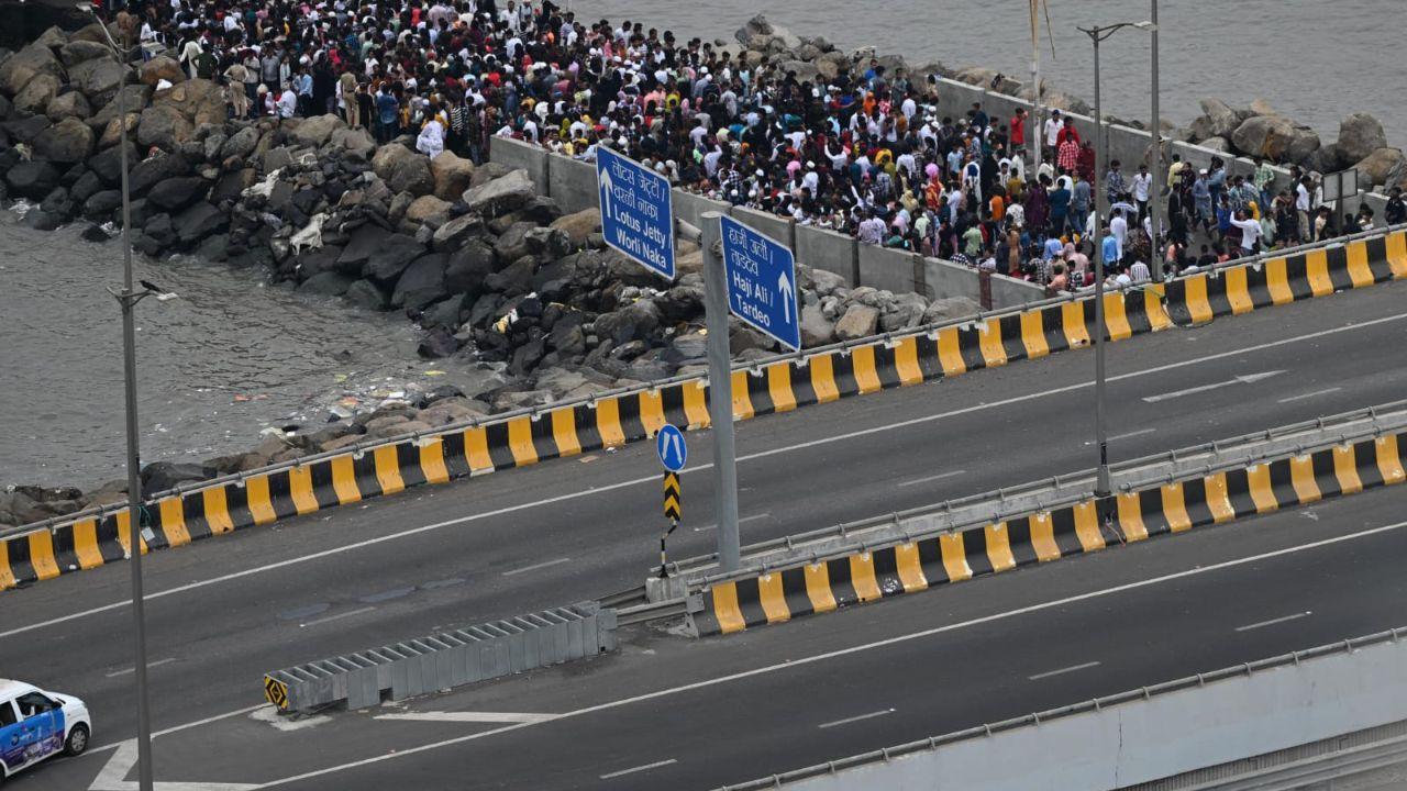 Public announcement systems were installed on the main road as well as the dargah compound. Along with that, first aid facilities were also provided at the entry and compound of the dargah