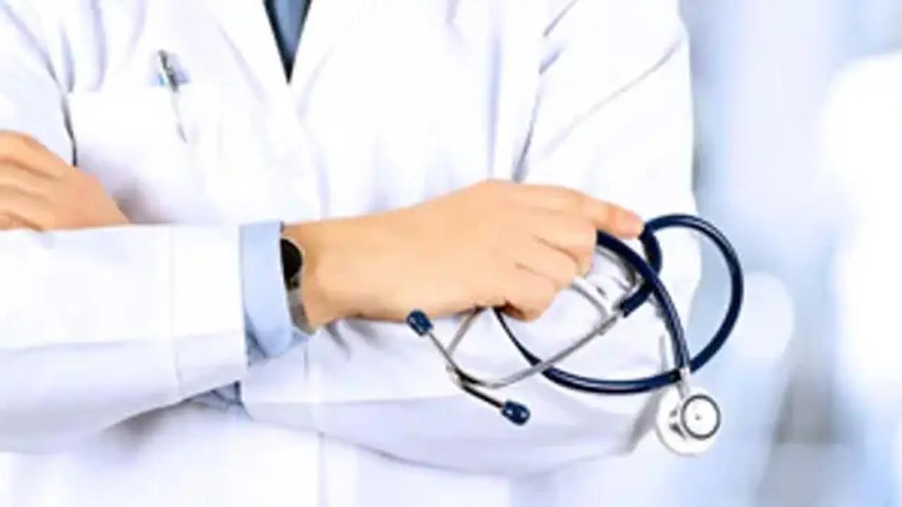 Ayush doctors write to CM Devendra Fadnavis demanding ‘equal pay for equal work’