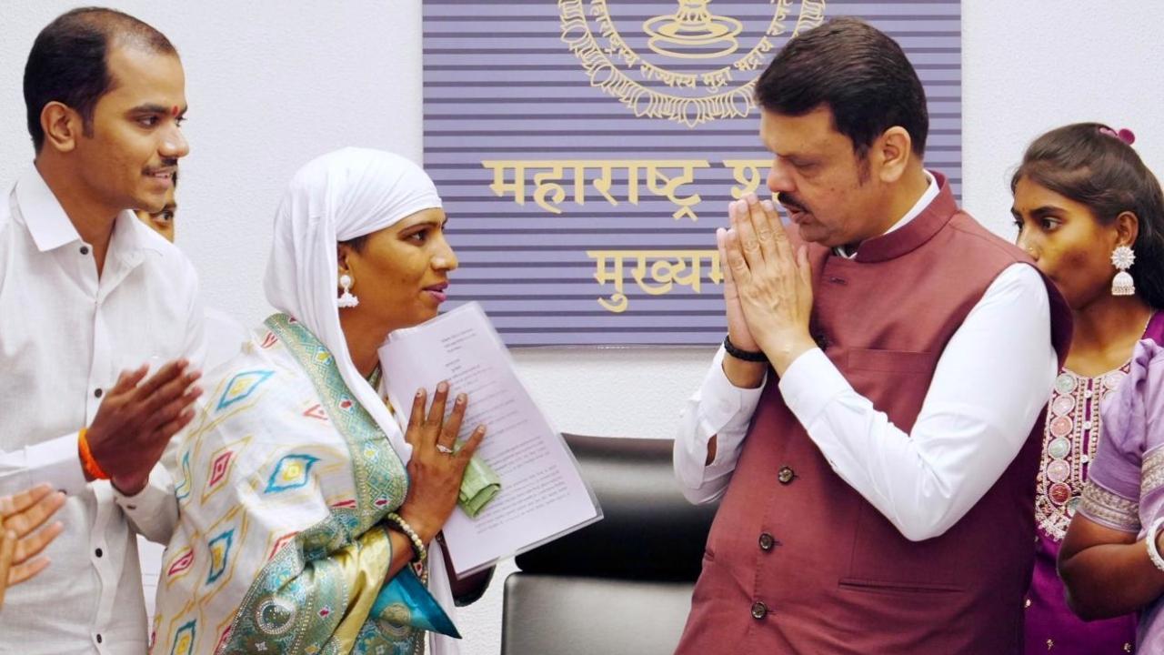 Maharashtra govt appoints 26/11 martyr cop's widow as Deputy SP