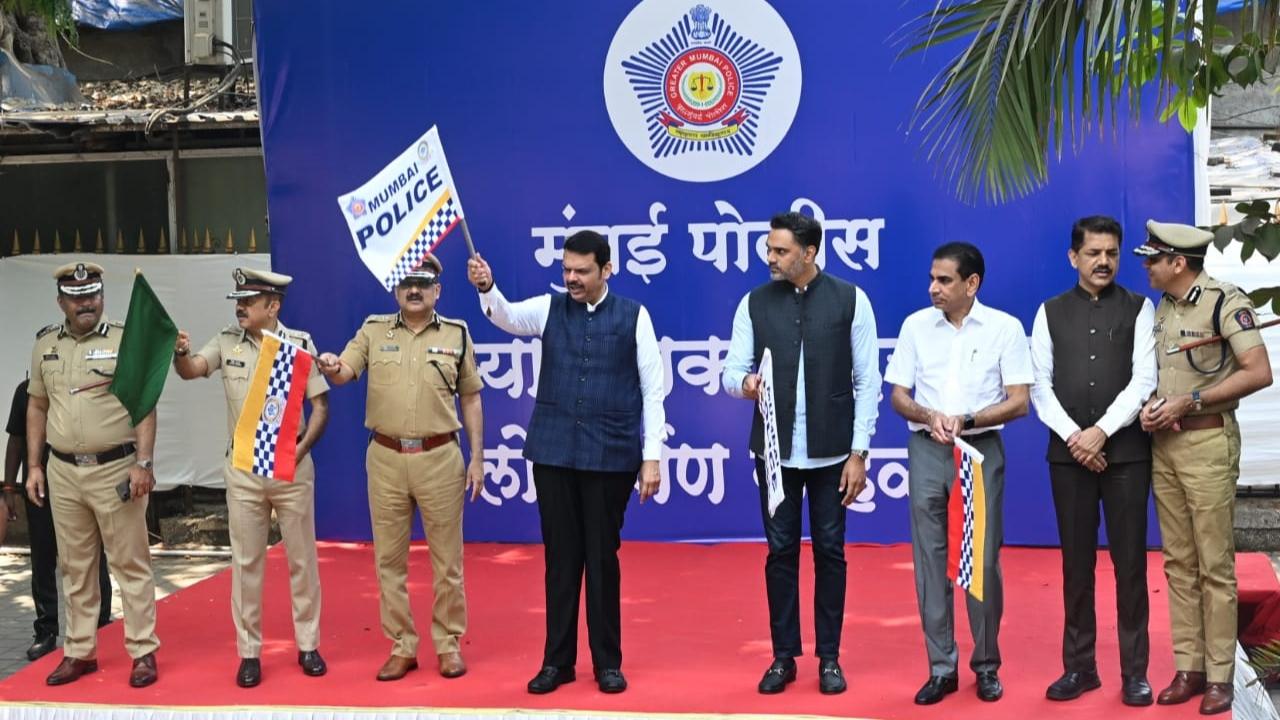 CM Fadnavis announced that the Mumbai Police has also set up a Women's Help Room in every police station, which will greatly help women