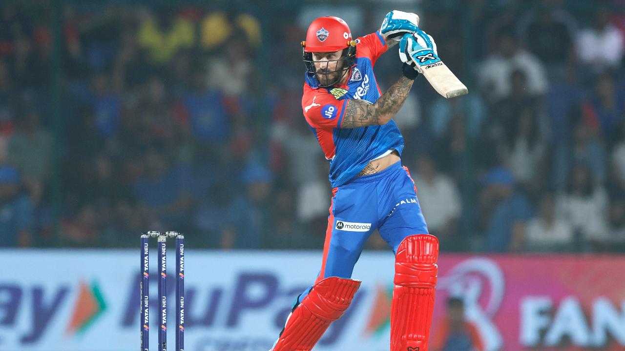 On his return to the side, Faf du Plessis played a knock of 22 runs. His knock came in 26 balls and was laced with two boundaries