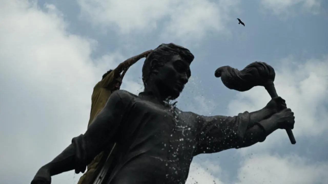 IN PHOTOS: BMC spruces up Hutatma Chowk ahead of Maharashtra Day 2025