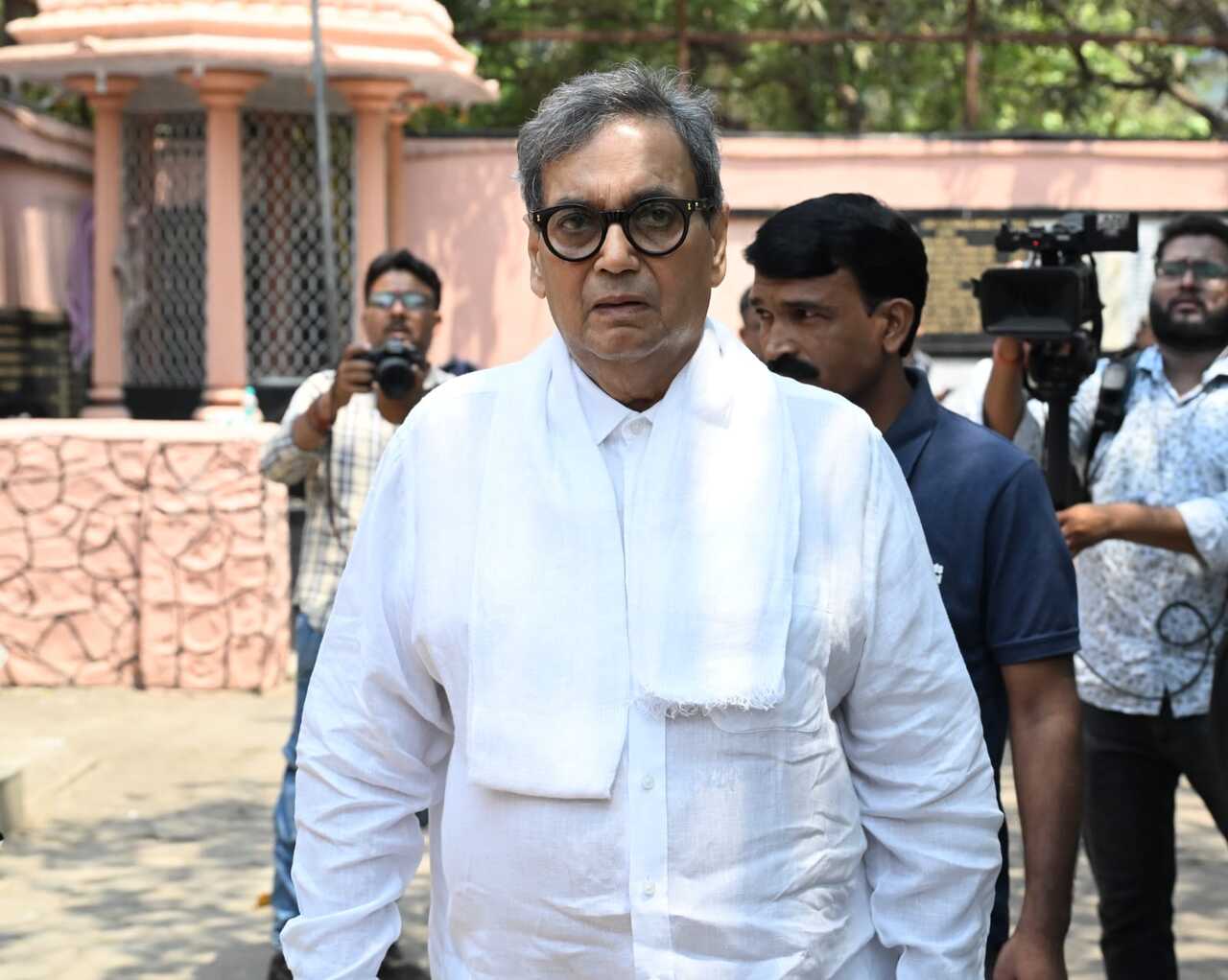 Filmmaker Subhash Ghai arrived to pay his respect