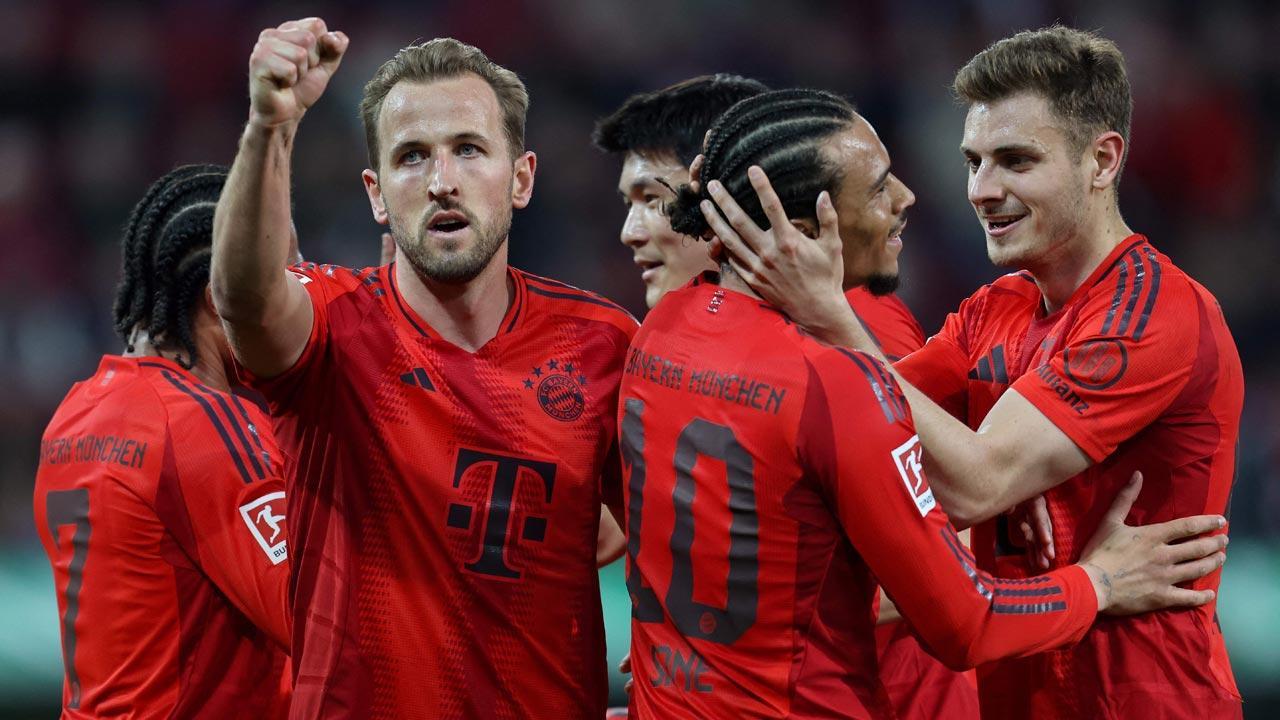 Kane strikes again as Bayern brush aside Augsburg in title hunt