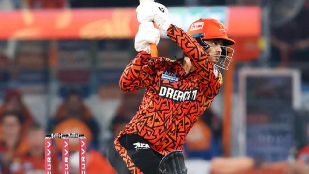 Ishan Kishan, after shining in the first match, has been going through a dull phase. The left-hander was only able to garner 17 runs in 14 balls, including 2 fours