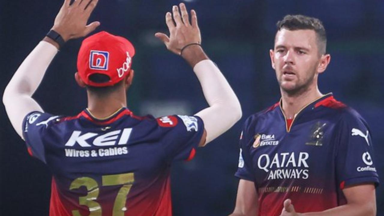 Hazlewood, Bhuvneshwar's stunning spells restrict Delhi to 162 runs