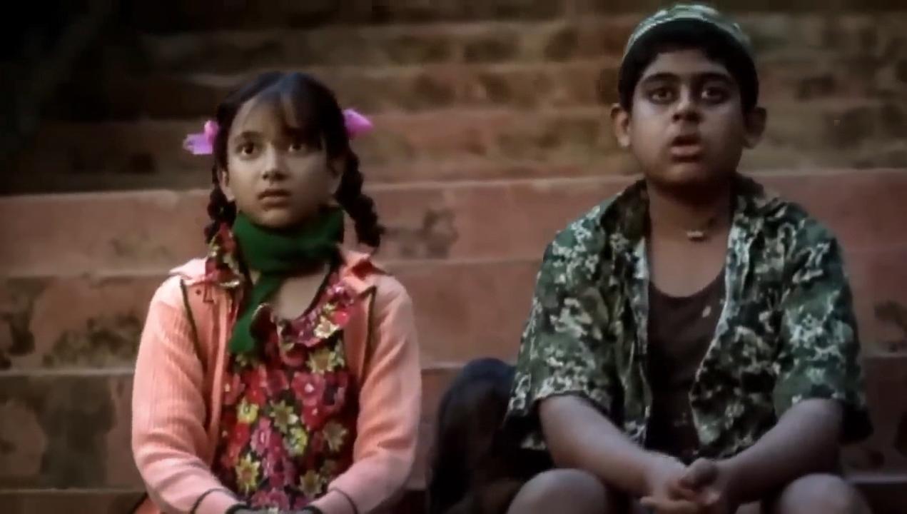 Makdee (2002)
In an attempt to rescue her twin sister Munni, from the evil witch Makdee, Chunni strikes a deal with her. How she manages this task forms the crux of the film.