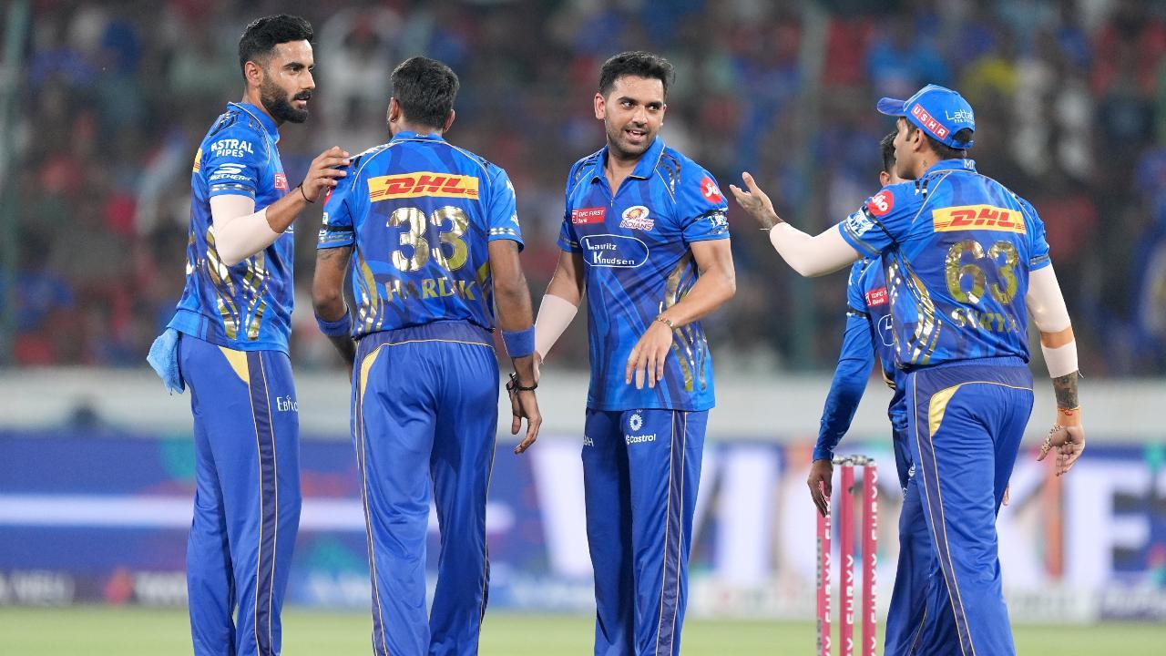 Heinrich Klaasen fights lone battle as MI bowlers strangle SRH to 143/8