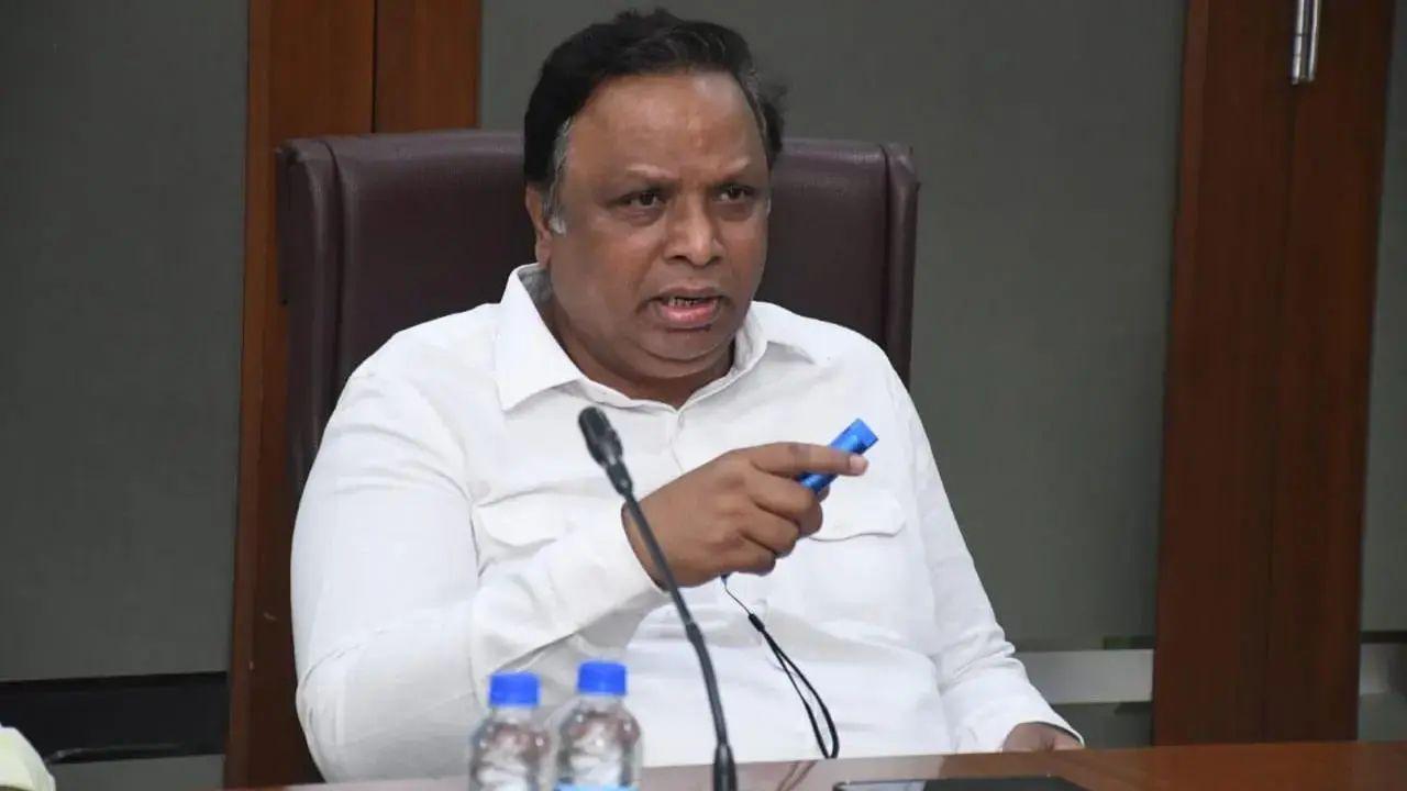Residents living near Elphinstone Bridge to get homes at same place: Govt