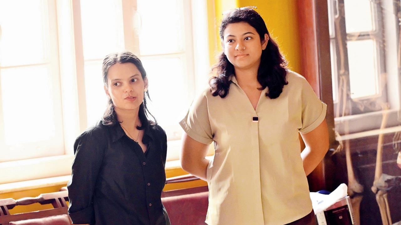 Sports psychologists Kiran Salunkhe (Left) and Rasika Kalgutkar at the MSSA camp