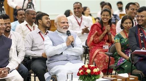 The government reaffirmed its commitment to building a strong ecosystem that gives every aspiring entrepreneur access to credit and support. The Ministry of Finance described the Mudra Yojana as a trust-based movement that believes in people’s potential and in the smallest dreams having the power to grow.