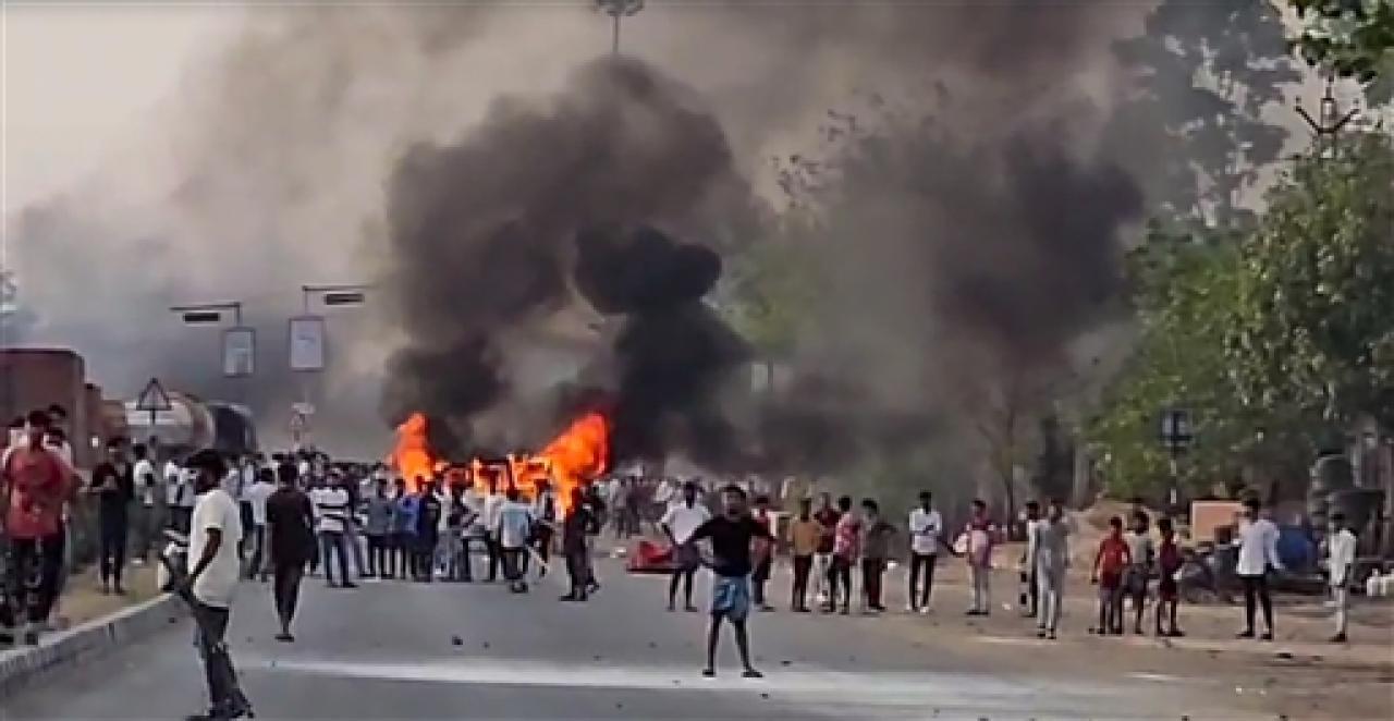 IN PHOTOS: Violence over Waqf Act in Bengal leaves three dead, over 130 arrested