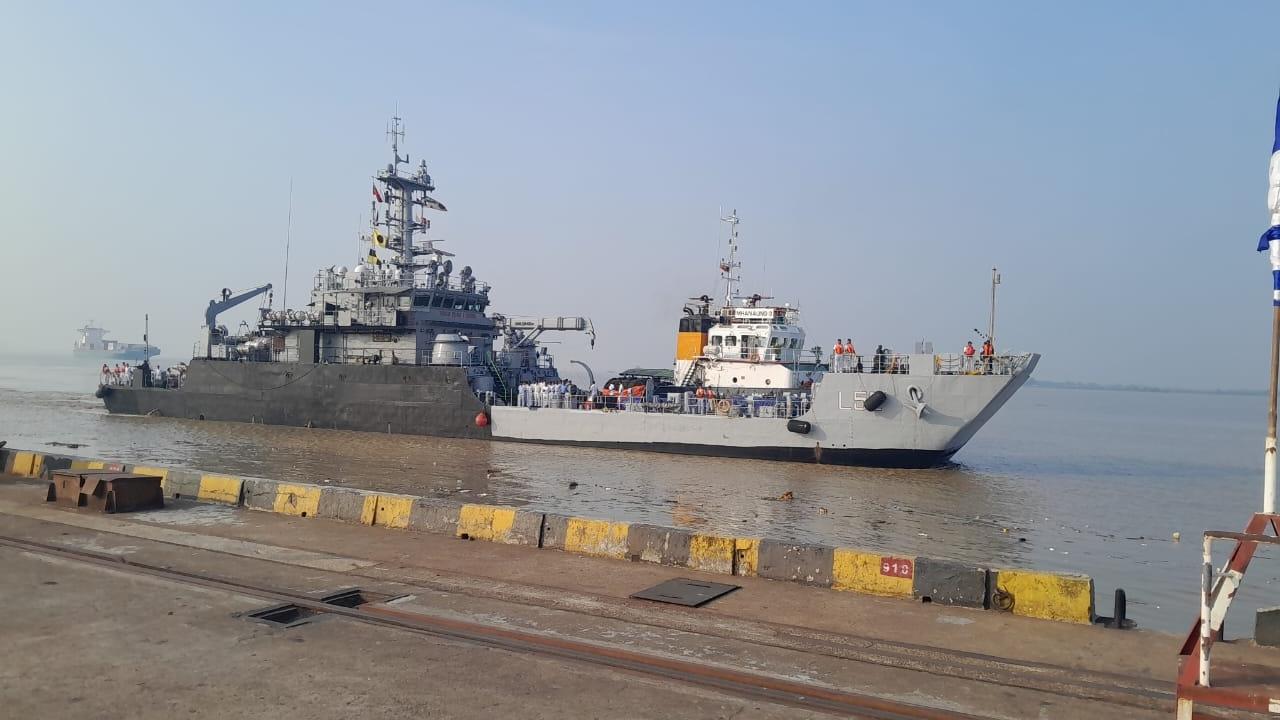 INS Karmuk and LCU 52 sailed from SriVijaypuram on 30 Mar 25 with approx 30 tons of relief material and arrived in Yangon on April 1, an official statement said