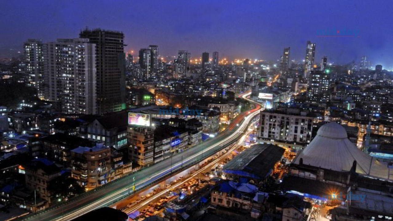 The city’s skyline at night comes alive with never-ending motion and shimmery lights