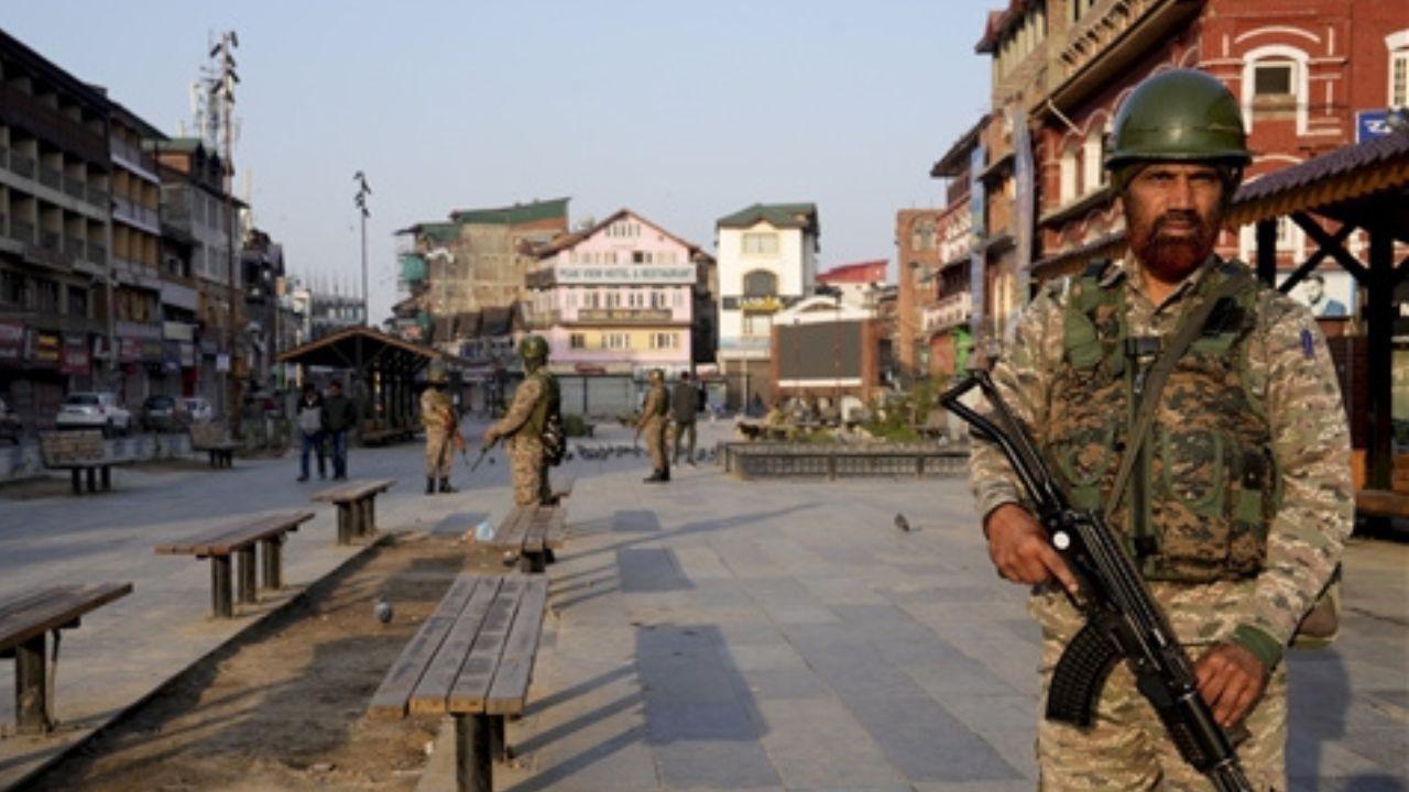 J&K attack: 'Terrorists targeted male tourists..' claims Pune victim's daughter