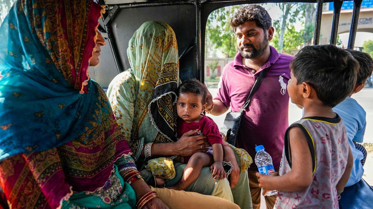 Arun Pal, a protocol officer at the Attari Border, stated that 850 Indian nationals have returned to India in the past three days. He added that on Sunday alone, 237 Pakistani nationals returned to their country, while 116 Indian nationals came back
