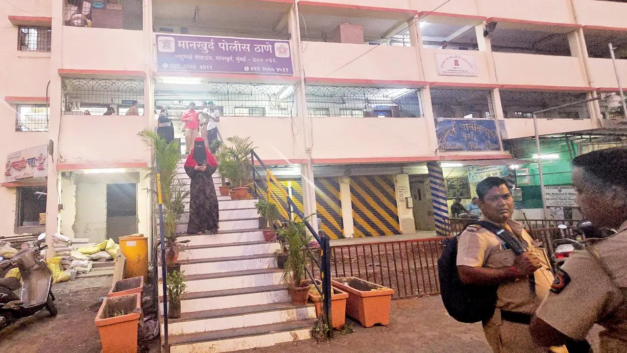 Kherwadi police station still operates out of 20 rooms in a rented MHADA property and faces space shortages and operational strain. Officers at Kherwadi are reluctant to take up postings due to the workload and lack of basic infrastructure. (Pic/Sayeed Sameer Abedi)