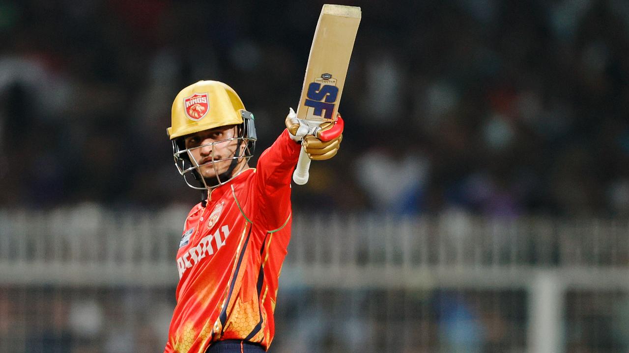 After being asked to bat first, PBKS were off to a blazing start at Eden Gardens, with Priyansh Arya leading the charge. Continuing his sensational form, having already recorded the fourth joint-fastest century in IPL history earlier this season, Arya unleashed a flurry of strokes to register a blistering 69 off just 35 balls, peppered with authoritative boundaries and towering sixes