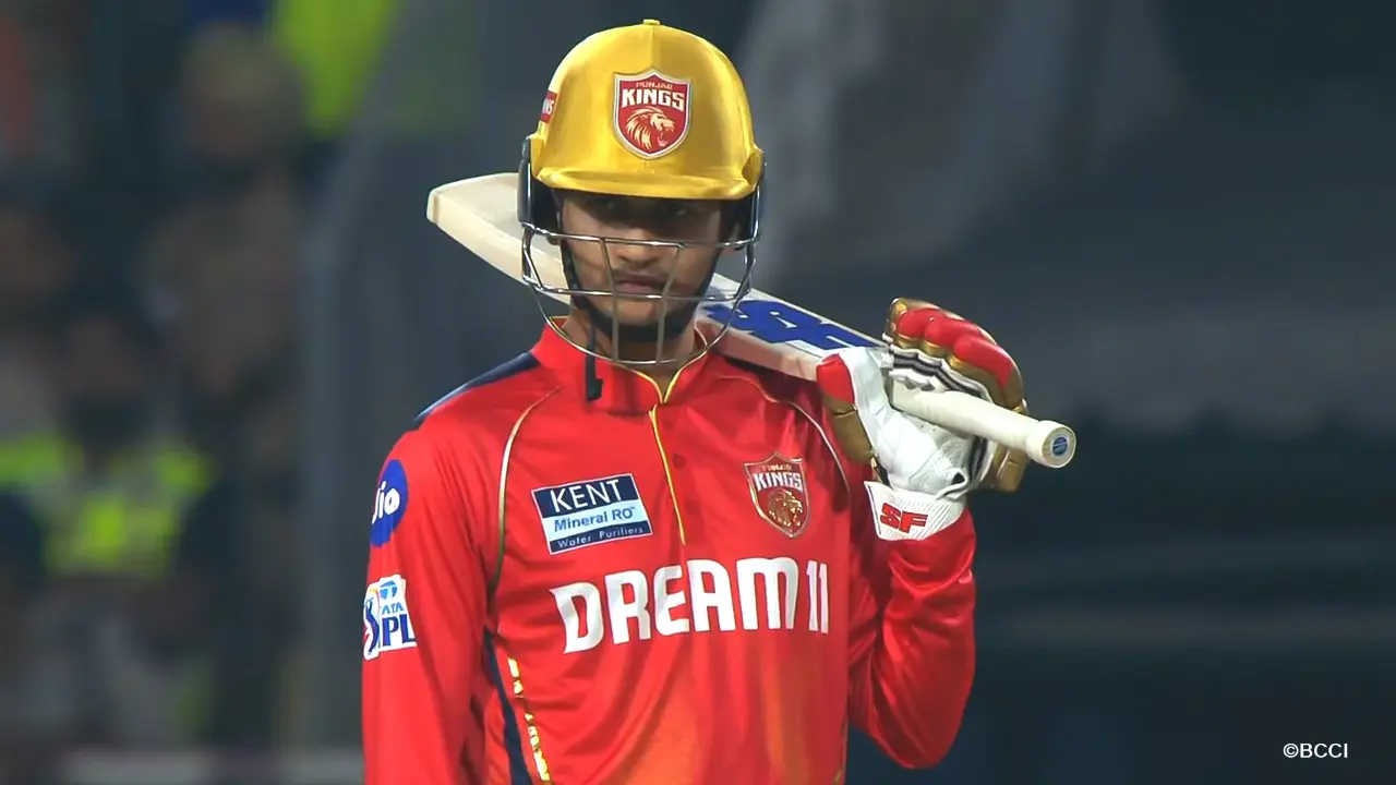Opening the innings, the 23-year-old wasted no time in showcasing his fearless approach. From the very first delivery, Arya signaled intent, drilling the ball to the boundary with authority. His knock was a dazzling exhibition of power-hitting, timing, and confidence that left the CSK bowling attack stunned