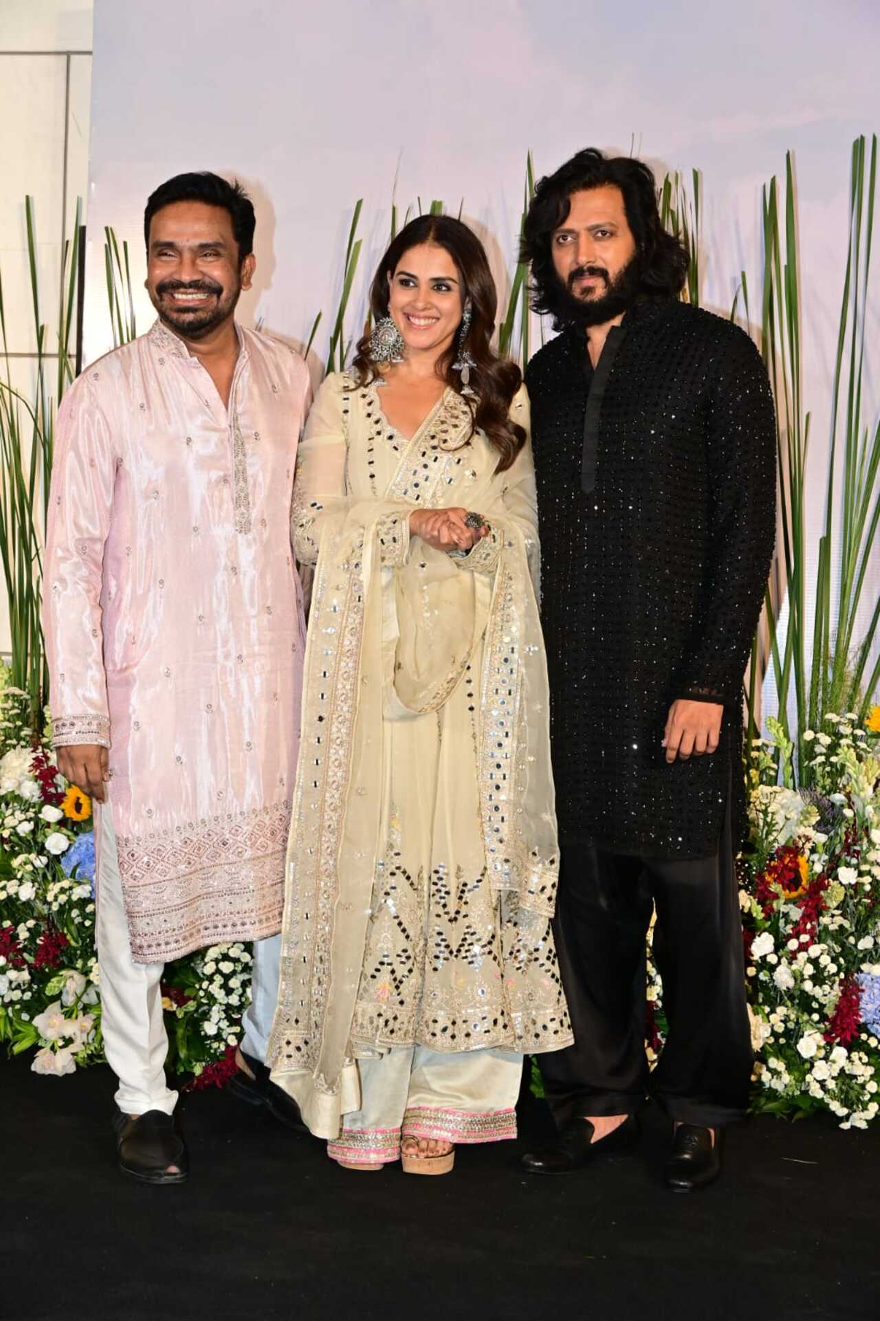 Riteish Deshmukh and wife Genelia with their friend