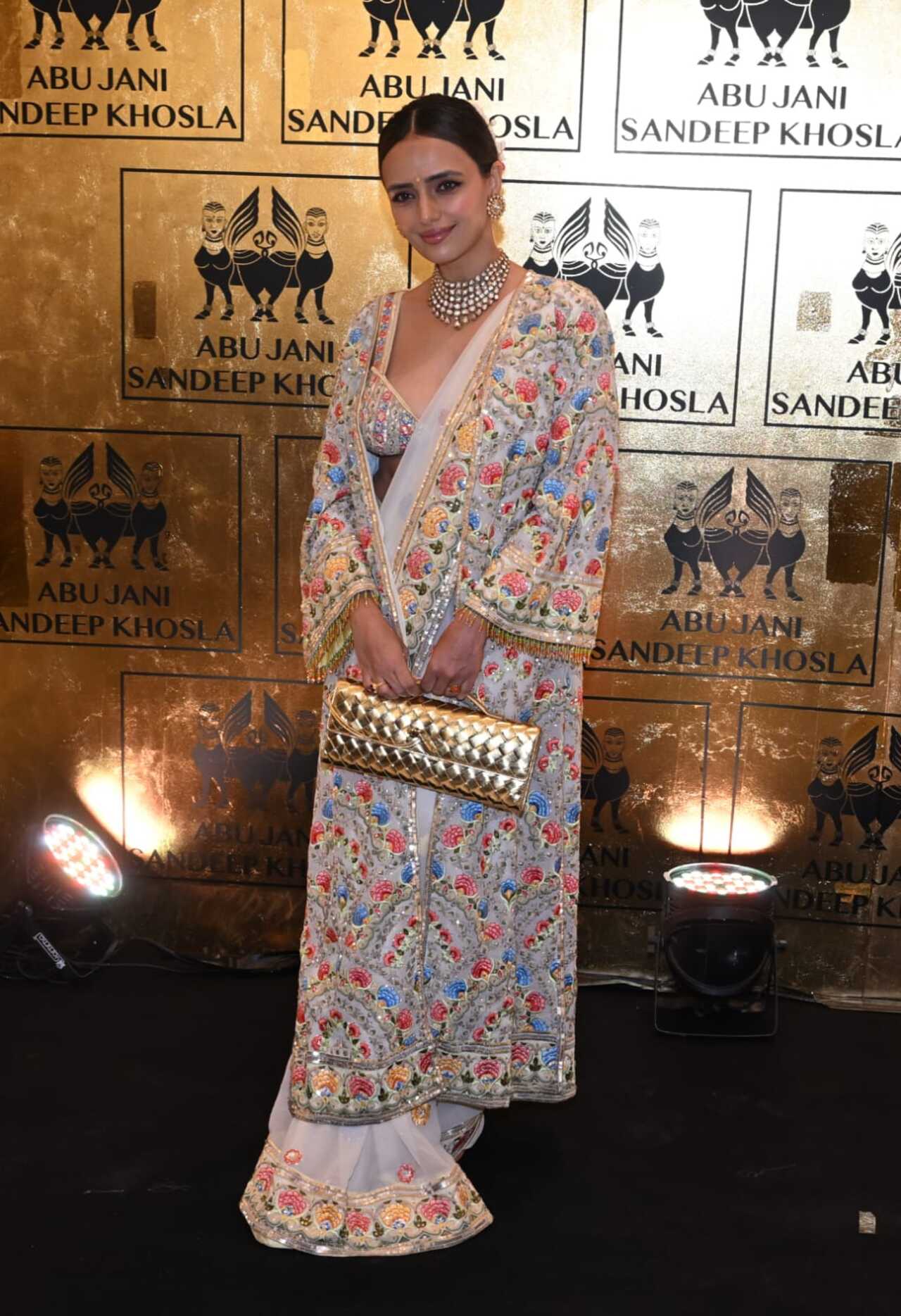 Roshani Chopra looked stunning in this embroidered overcoat