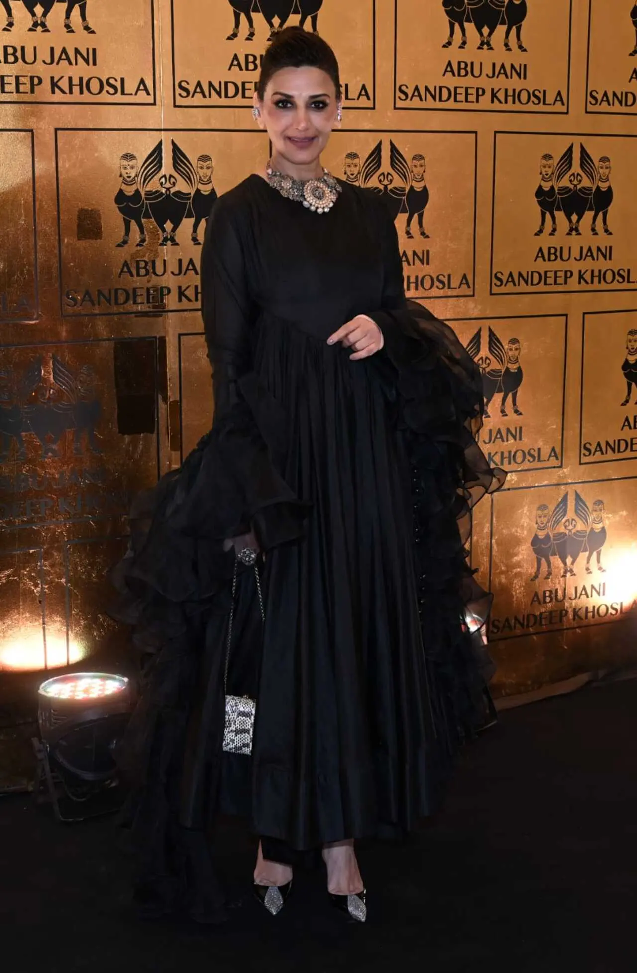 Sonali Bendre looked classy in this black outfit for the night