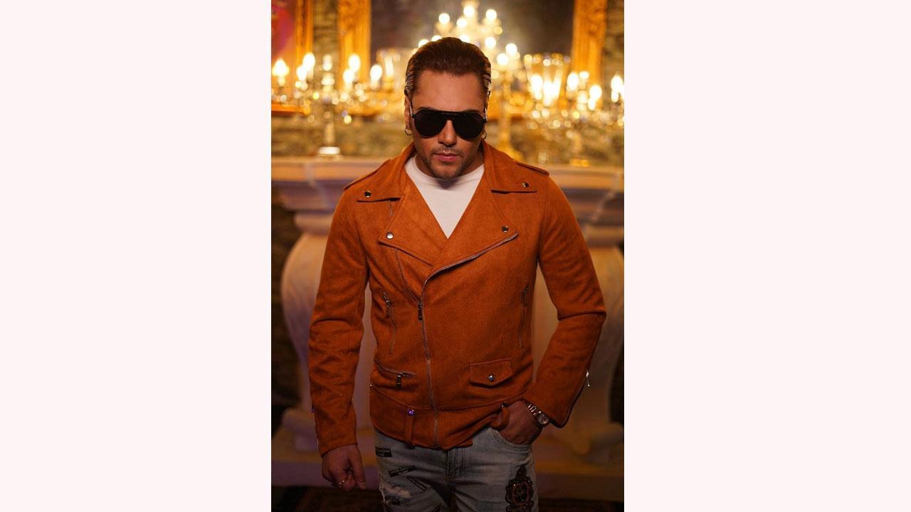 PUNJABI SINGER DIL SANDHU'S POPULARITY SOARS!
