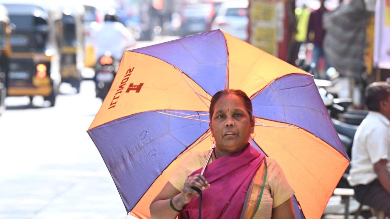 According to the weather bureau, Mumbai is likely to record the maximum temperature 36 degrees Celsius and minimum temperature of 27 degrees Celsius