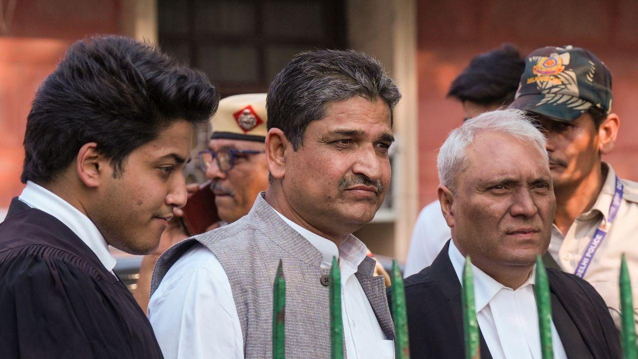 All India Majlis-e-Ittehadul Muslimeen (AIMIM) Member of Parliament Asaduddin Owaisi, Congress MPs Mohammad Jawed and Imran Pratapgarhi, MP Mahua Moitra, AAP MLA Amanatullah Khan, MLA from National People's Party India (NPP) party in Manipur Sheikh Noorul Hassan have already approached the top court against the Act