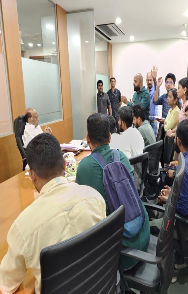 Sharad Pawar backs MPSC aspirants` call for more vacancies