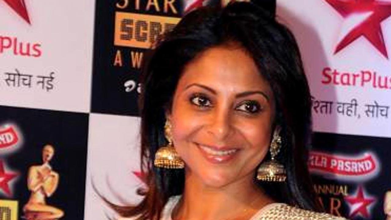 Shefali Shah shares an unseen footage from her inital acting days