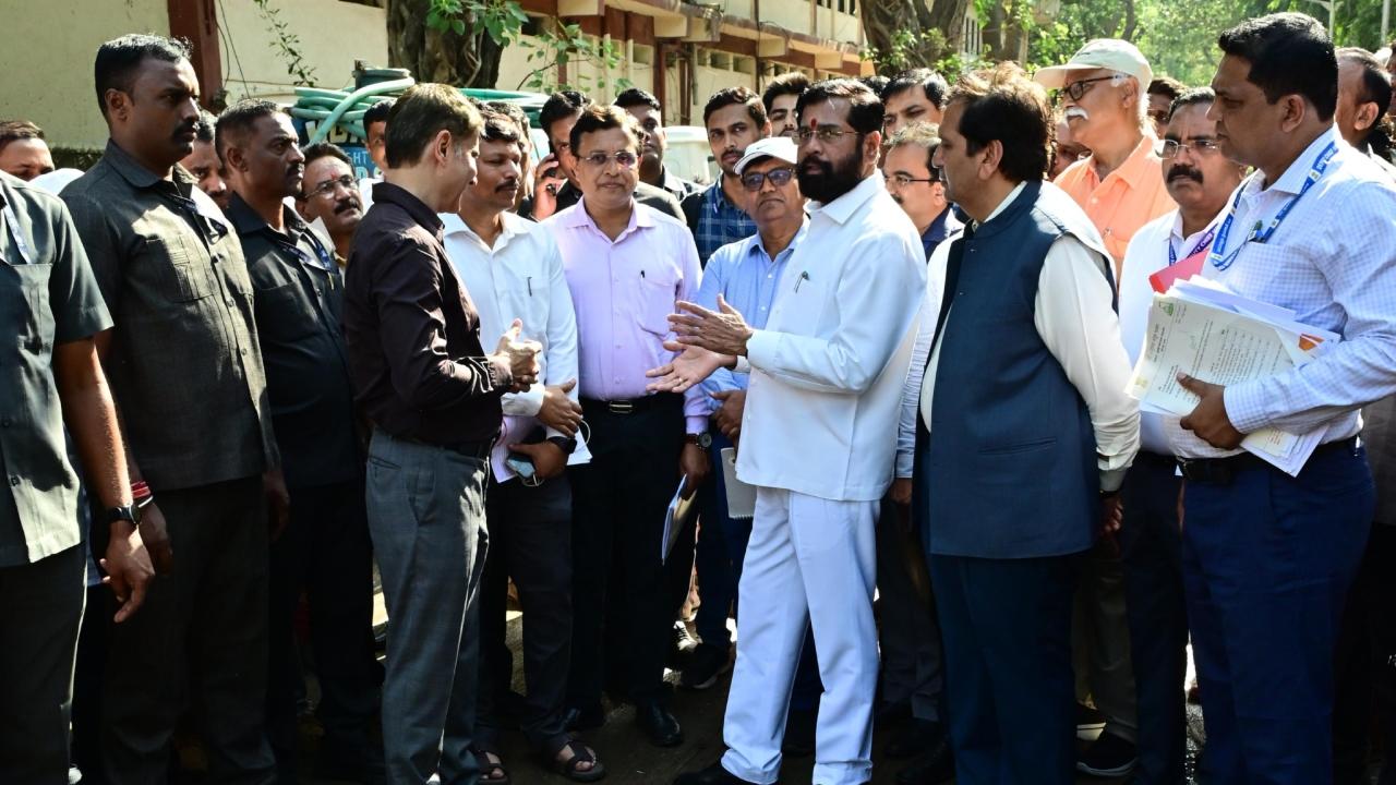 Meanwhile, earlier this month, the Mumbai civic chief Bhushan Gagrani had expressed his dissatisfaction over the pace of road concretisation work in the eastern suburbs